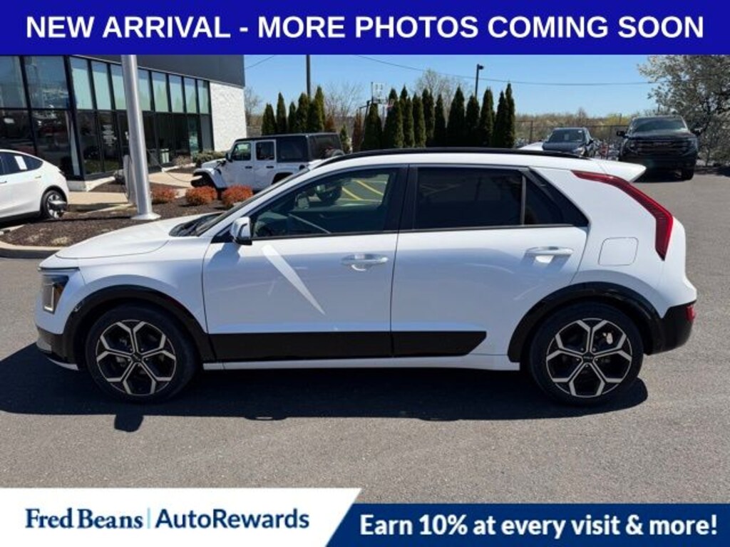 Used 2023 Kia Niro SX Touring SUV