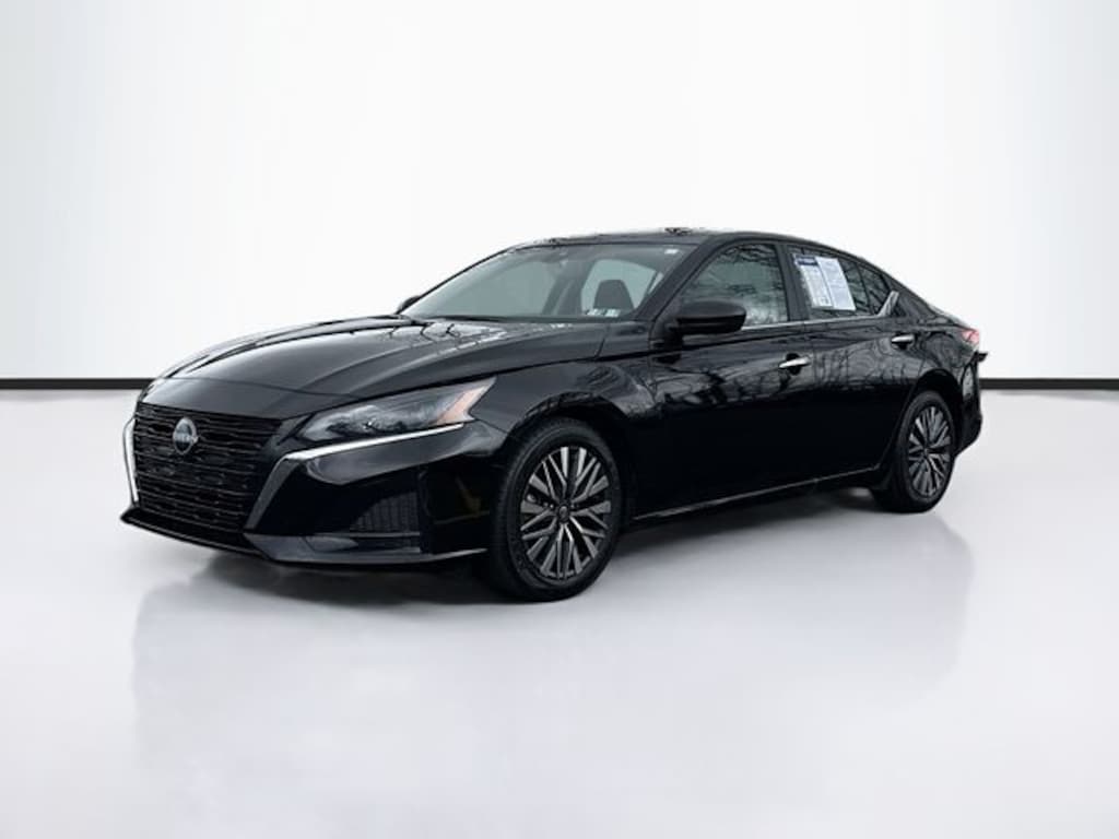 Used 2025 Nissan Altima 2.5 SV Sedan