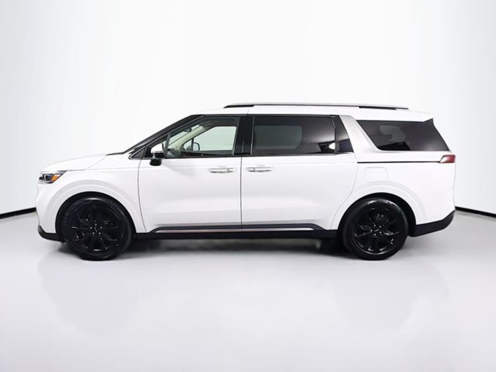Used 2024 Kia Carnival SX MPV