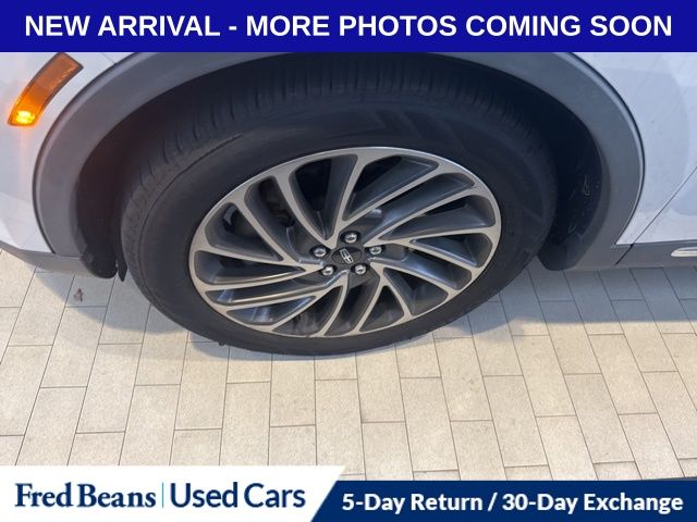 2019 Lincoln Nautilus Reserve photo 4