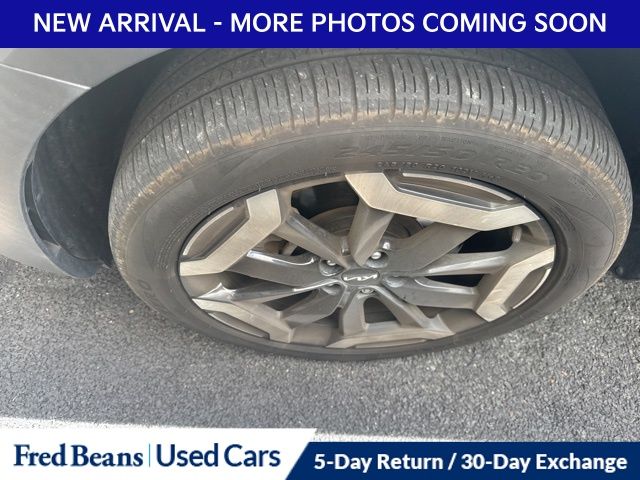 2023 Kia Telluride S photo 2