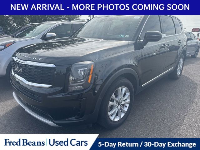 2022 Kia Telluride LX photo 3