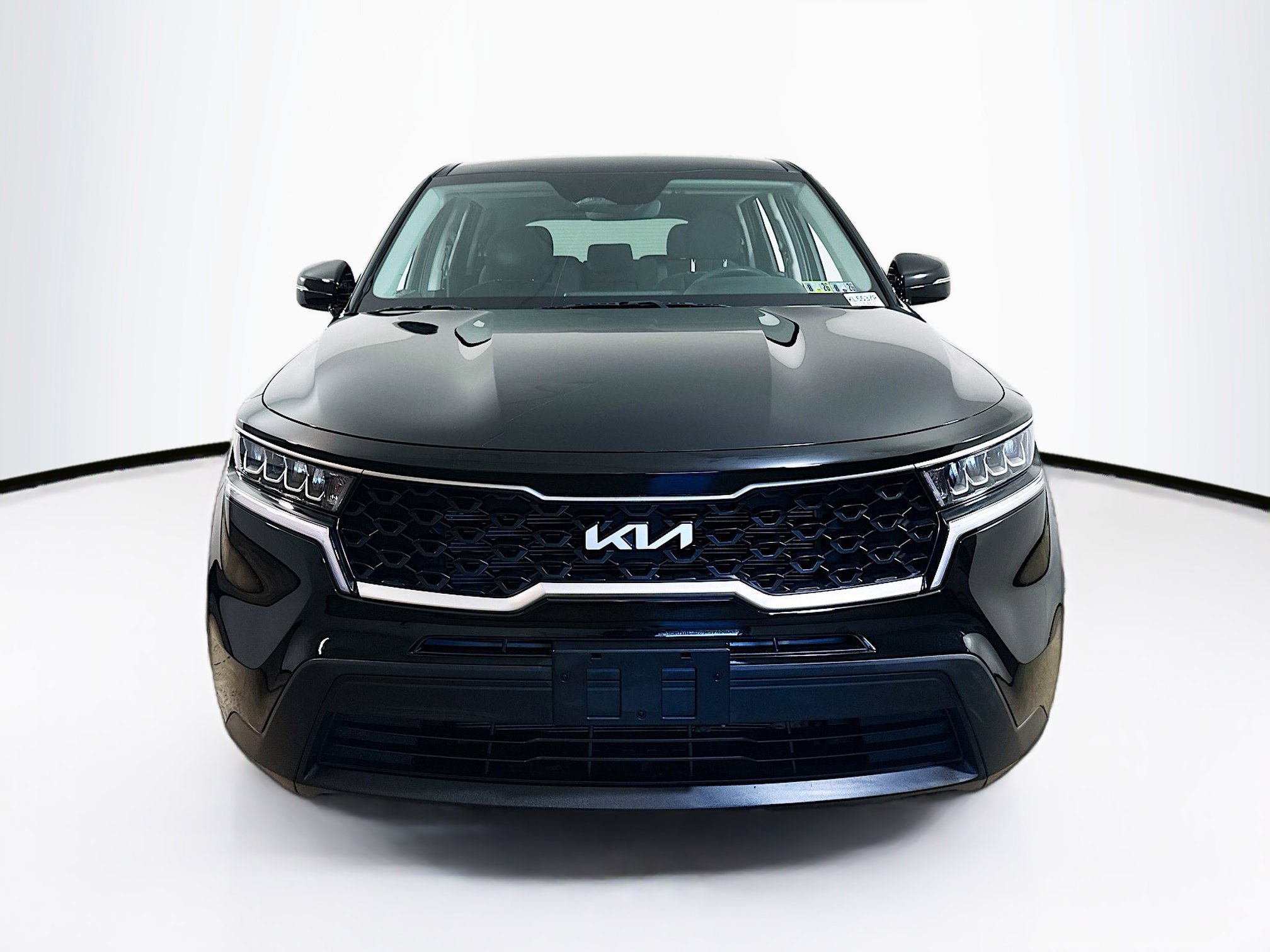 2022 Kia Sorento LX photo 2