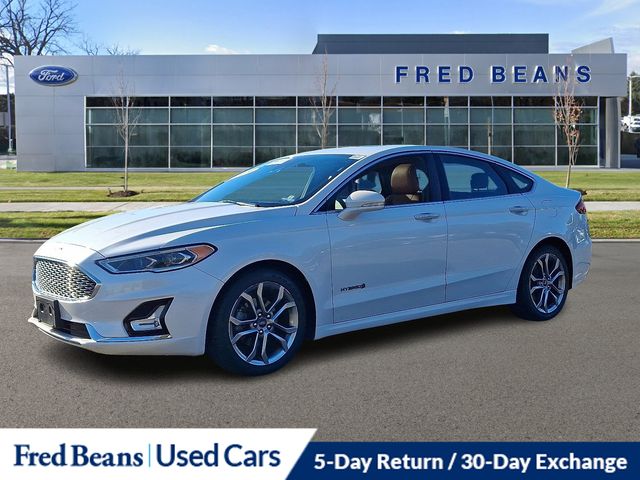 2019 Ford Fusion Hybrid Titanium photo 2