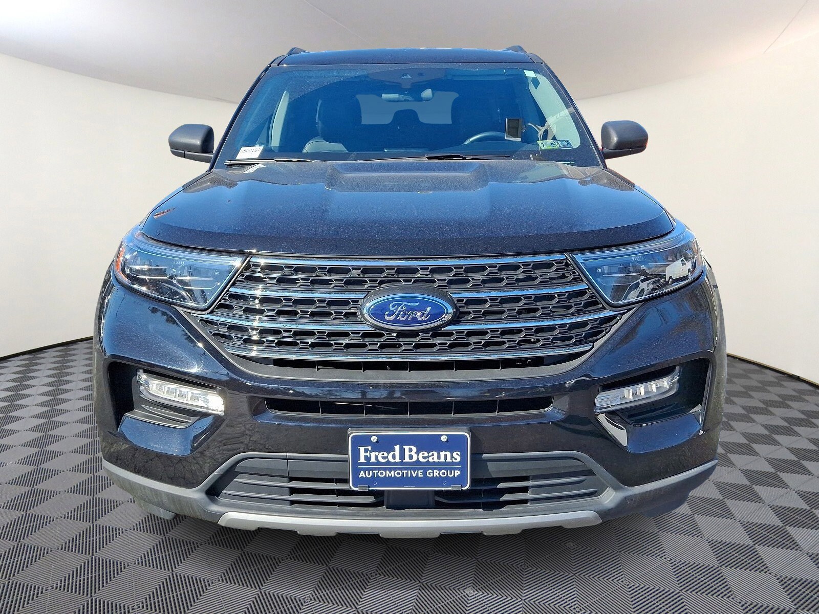 2022 Ford Explorer XLT photo 2