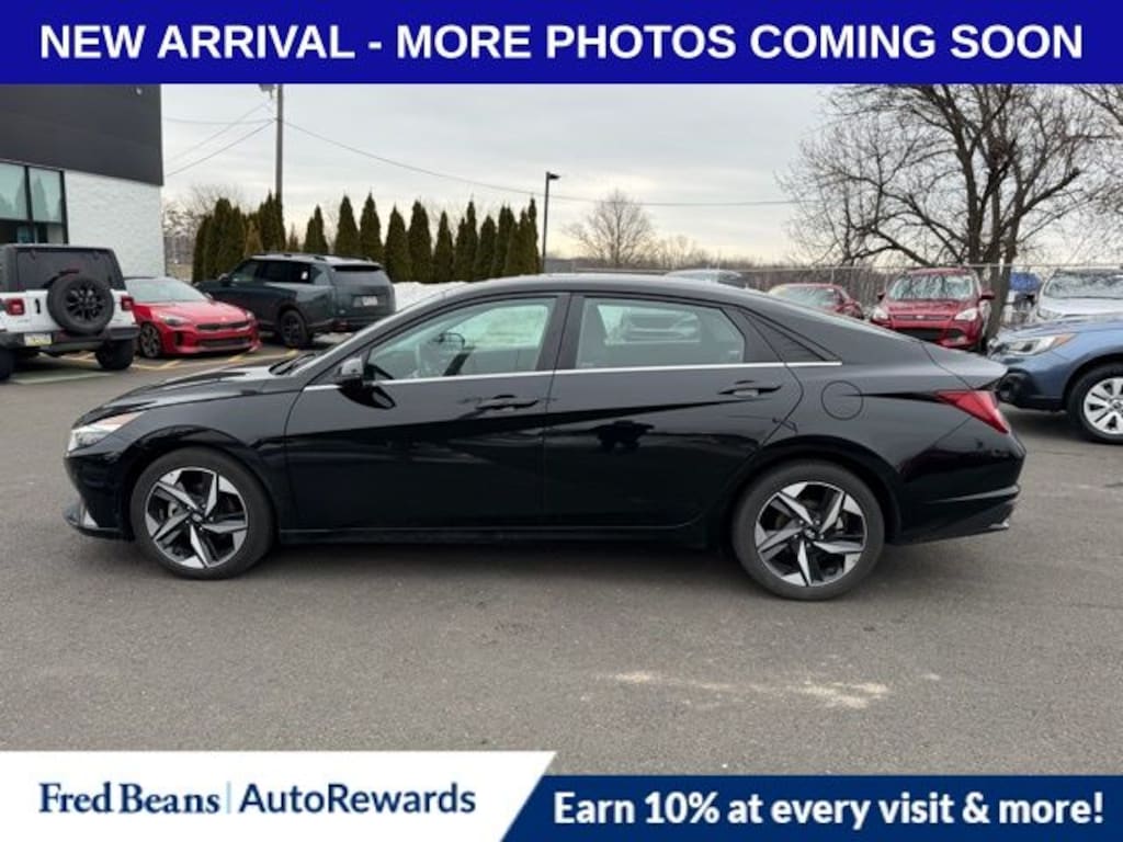 Used 2023 Hyundai Elantra Limited Sedan