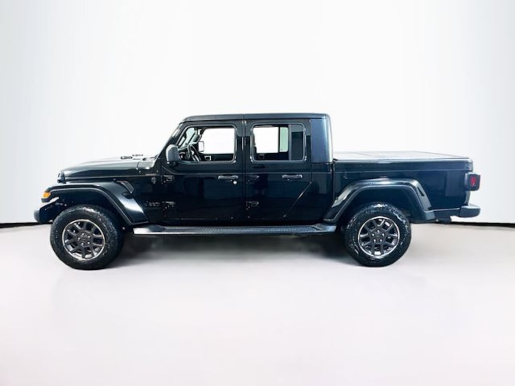 Used 2020 Jeep Gladiator Altitude Truck Crew Cab