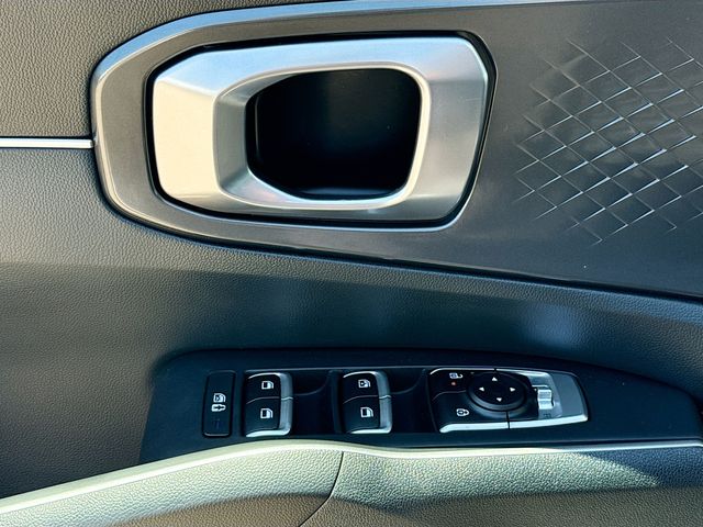 2025 Kia Sorento S - Photo 19