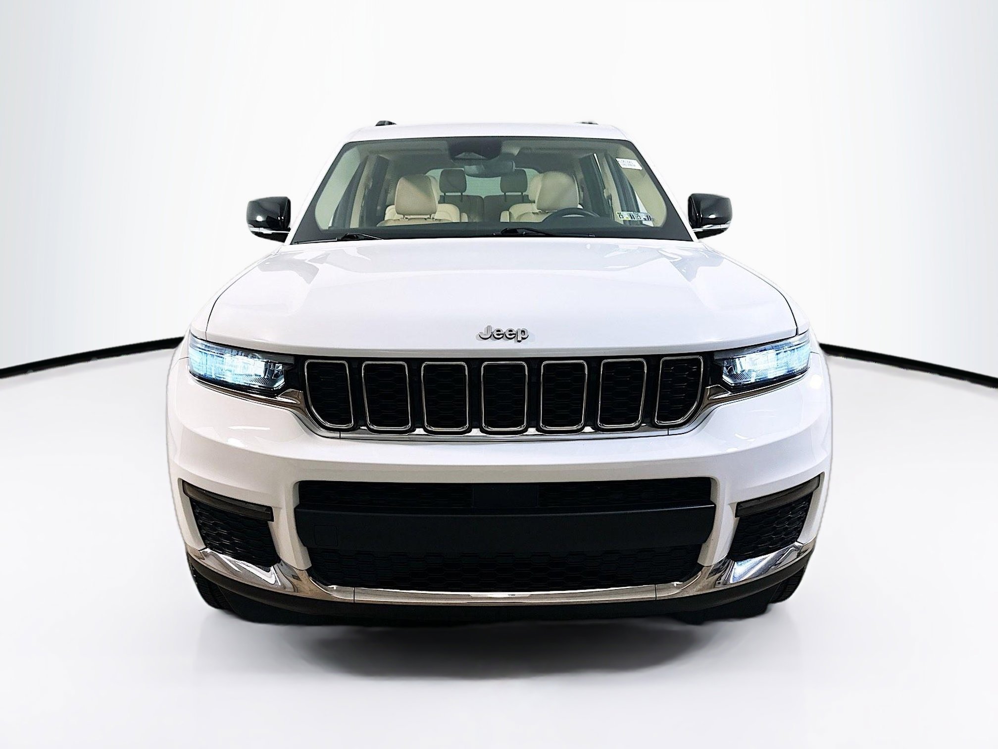 2021 Jeep Grand Cherokee Limited photo 2