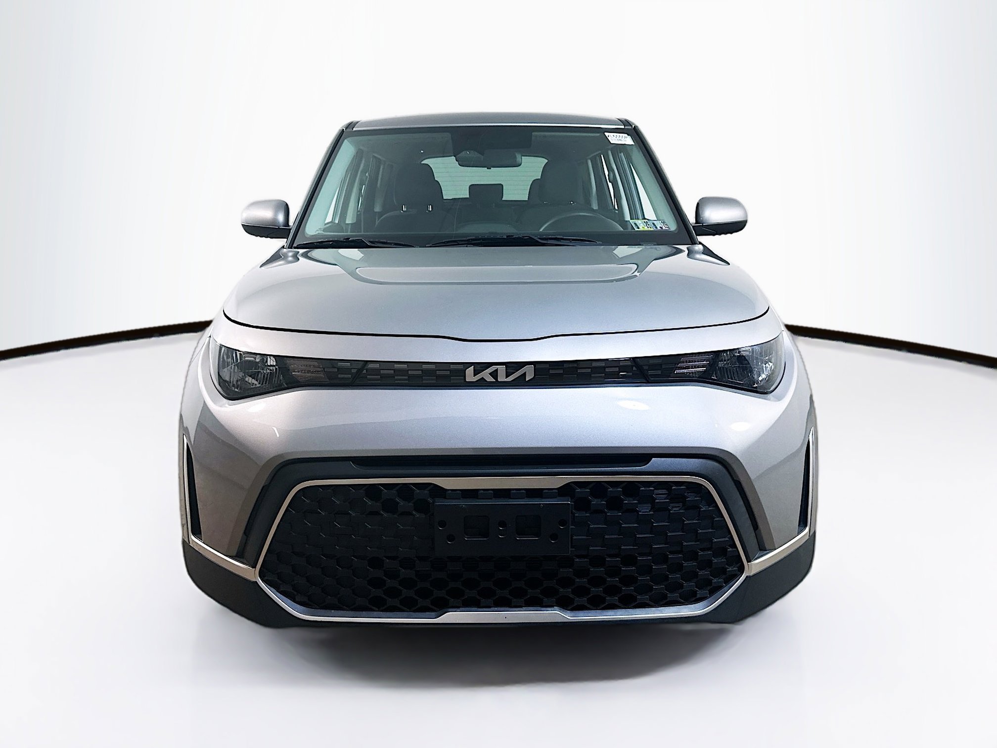 2023 Kia Soul LX photo 2