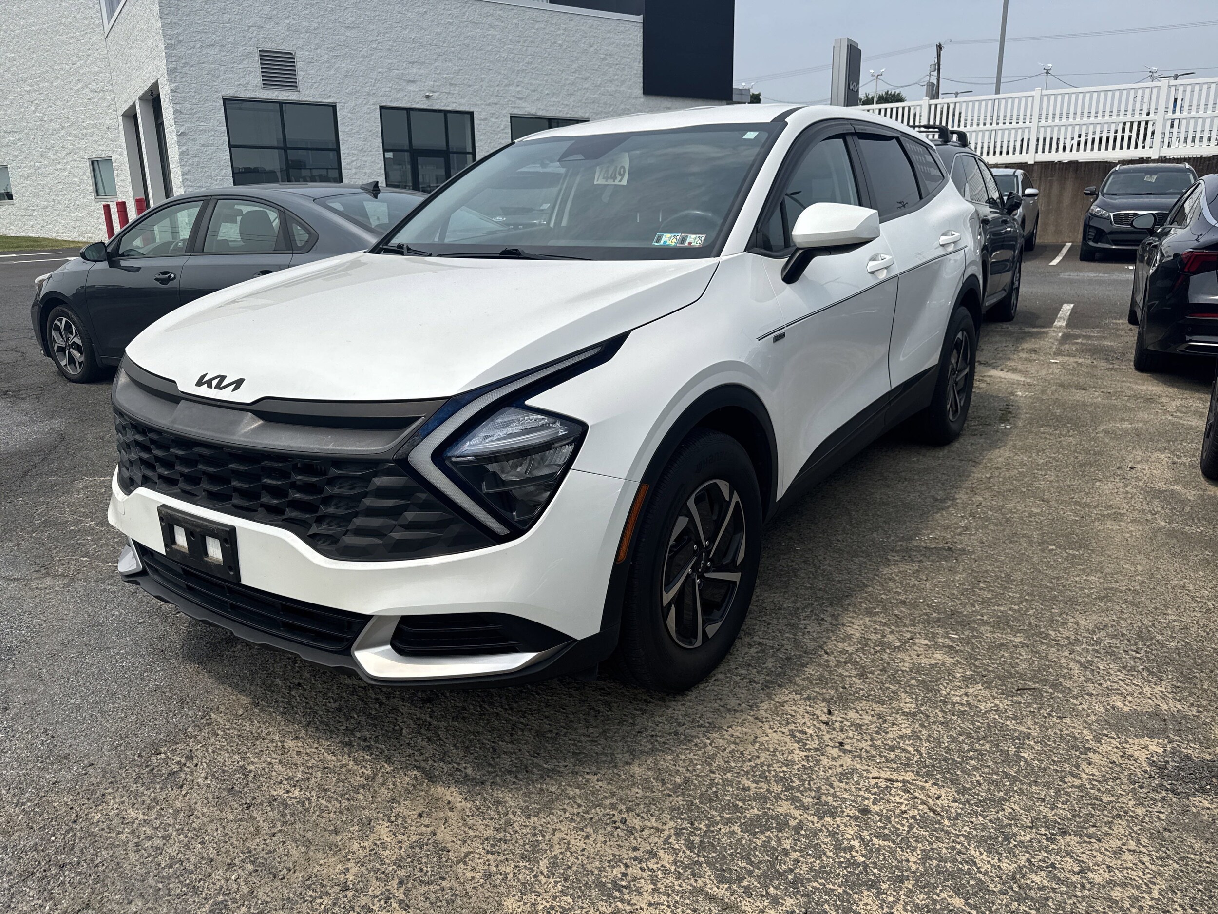 2023 Kia Sportage Hybrid LX photo 3