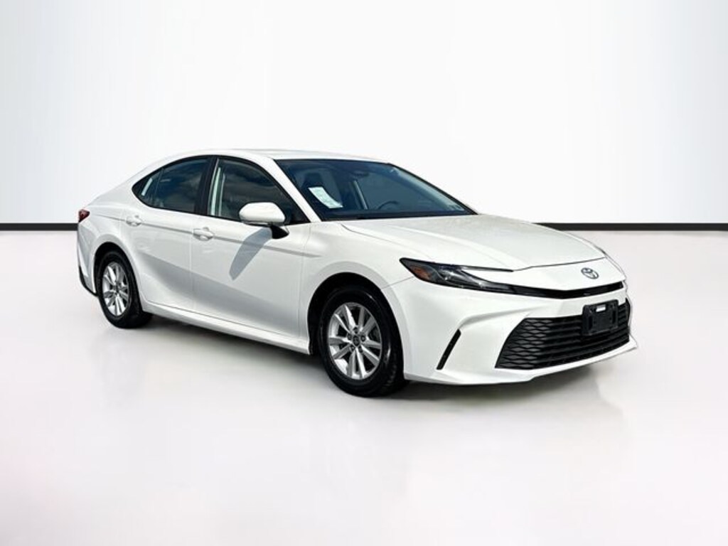 Used 2025 Toyota Camry SE Sedan