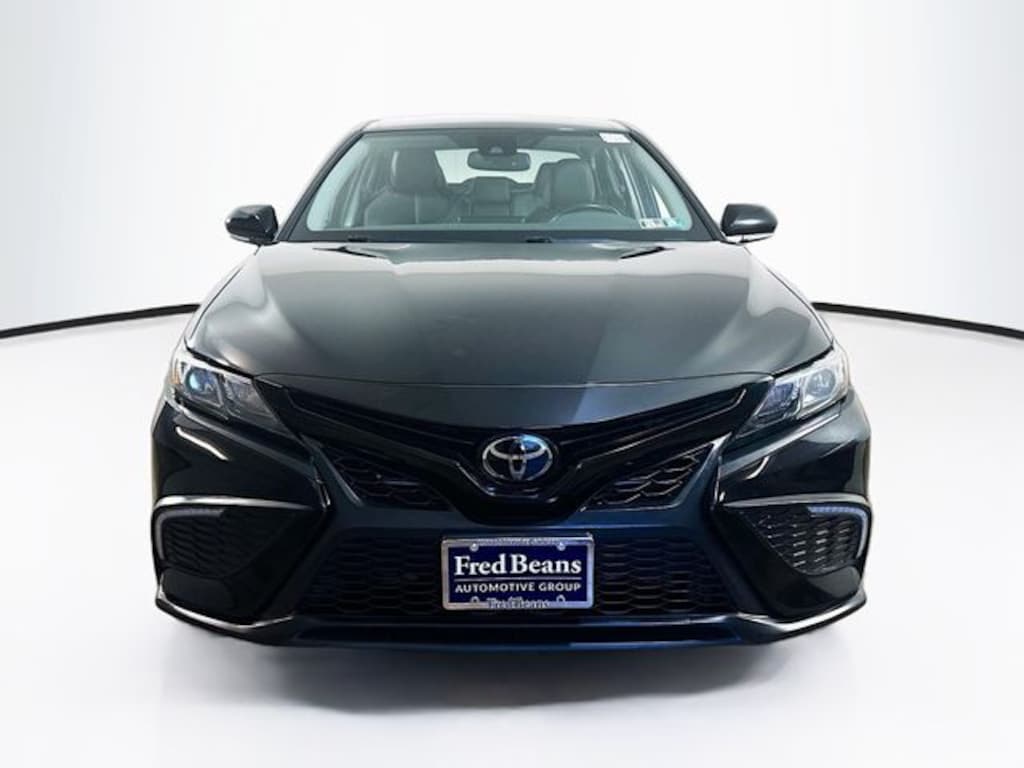 Used 2023 Toyota Camry SE Sedan