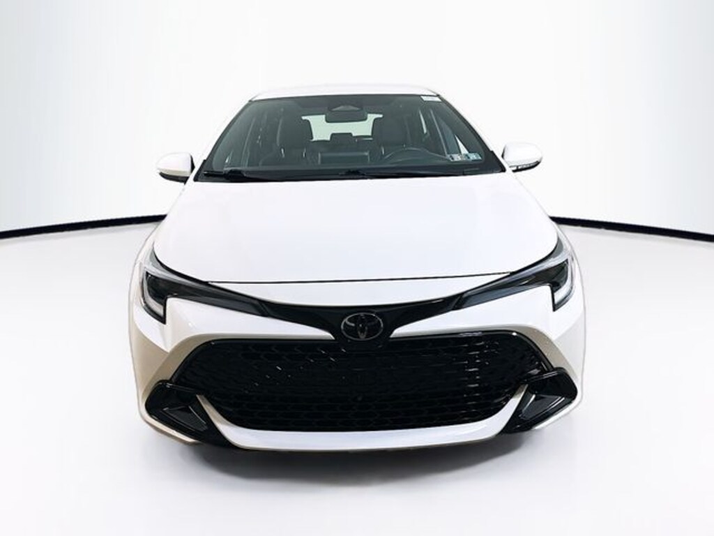 Used 2025 Toyota Corolla Hatchback SE Hatchback