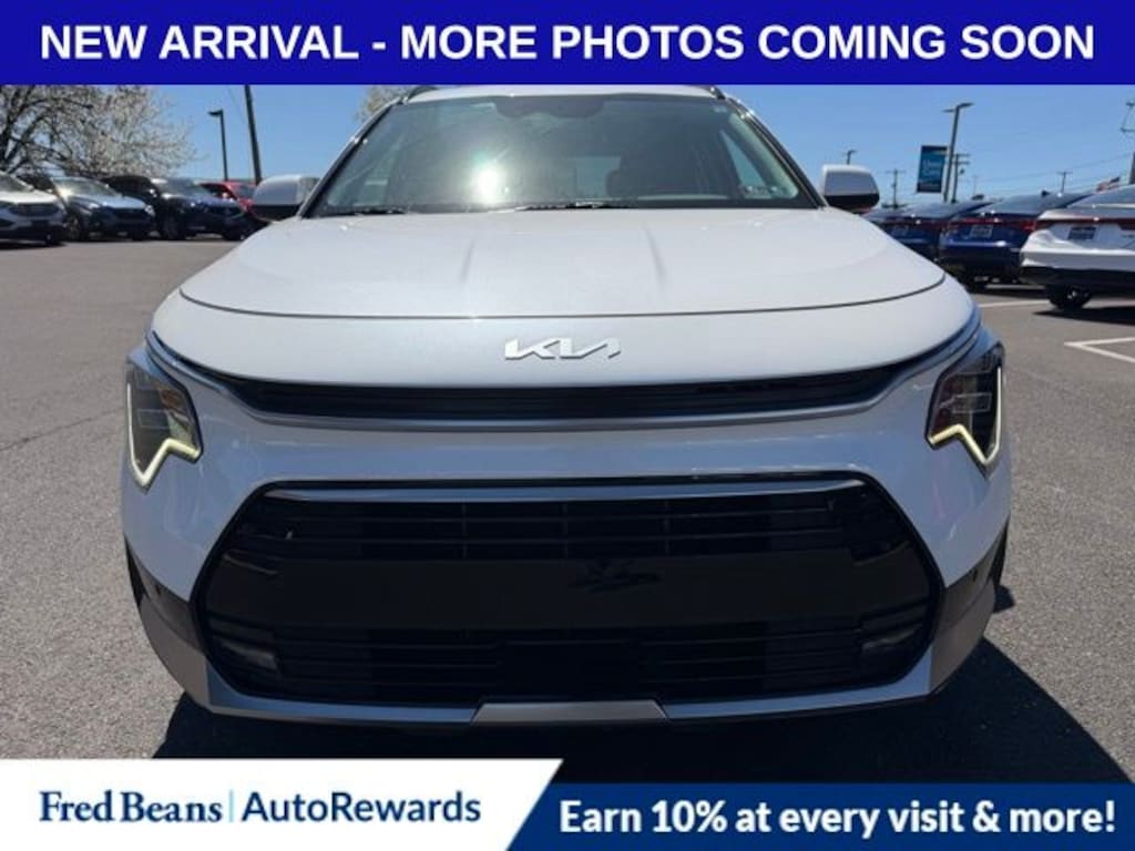 Used 2023 Kia Niro SX Touring SUV