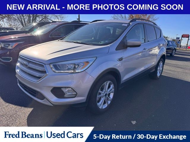 2018 Ford Escape SEL photo 2