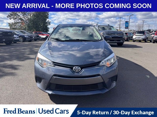 2015 Toyota Corolla L photo 2