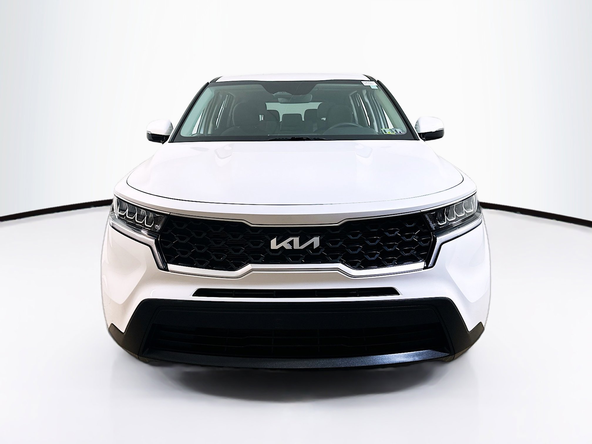 2022 Kia Sorento LX photo 2