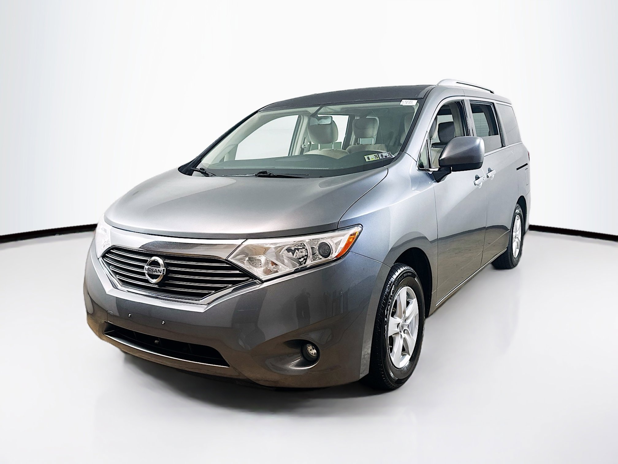 2016 Nissan Quest SV photo 3