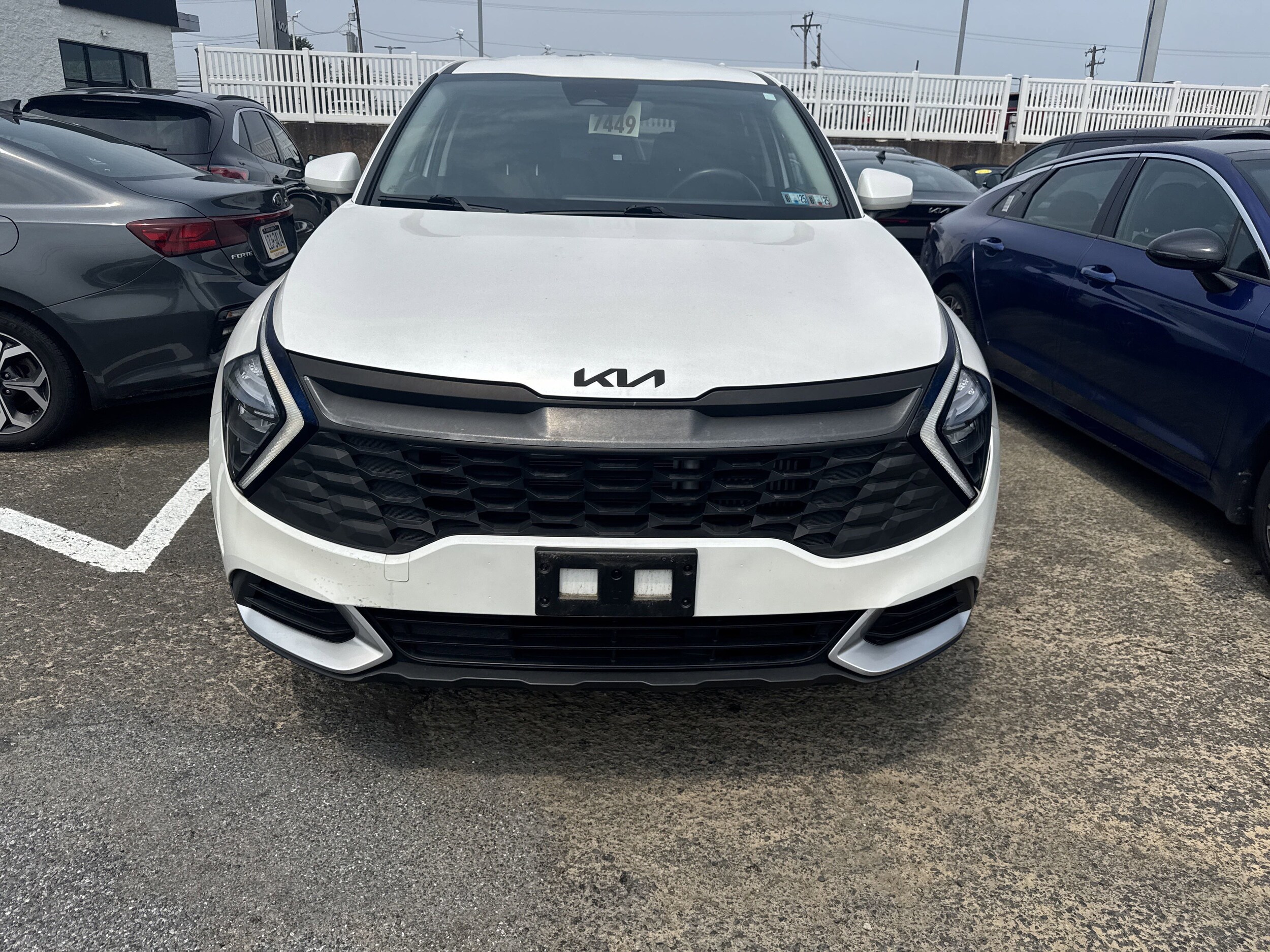 2023 Kia Sportage Hybrid LX photo 2