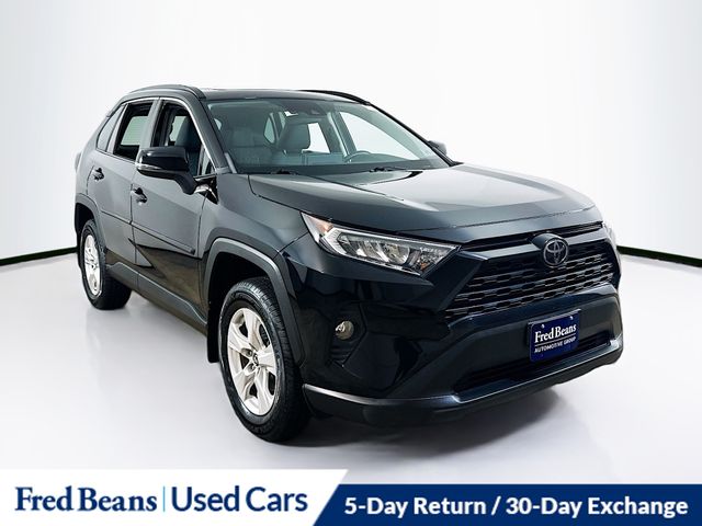 2020 Toyota RAV4 XLE's photo