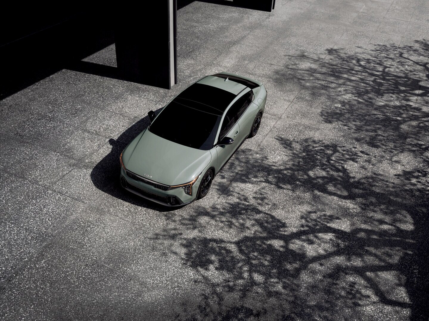 Kia K4