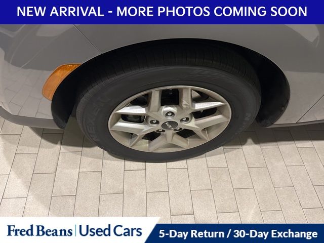 2025 Kia Soul LX photo 2