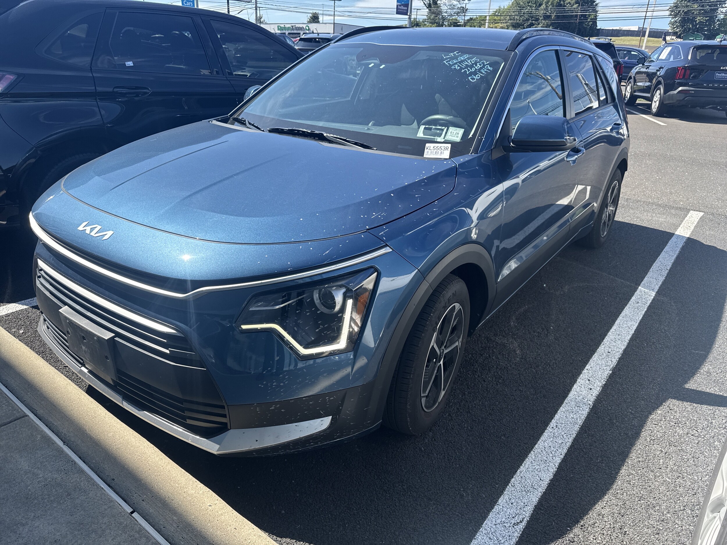 2023 Kia Niro EX photo 2
