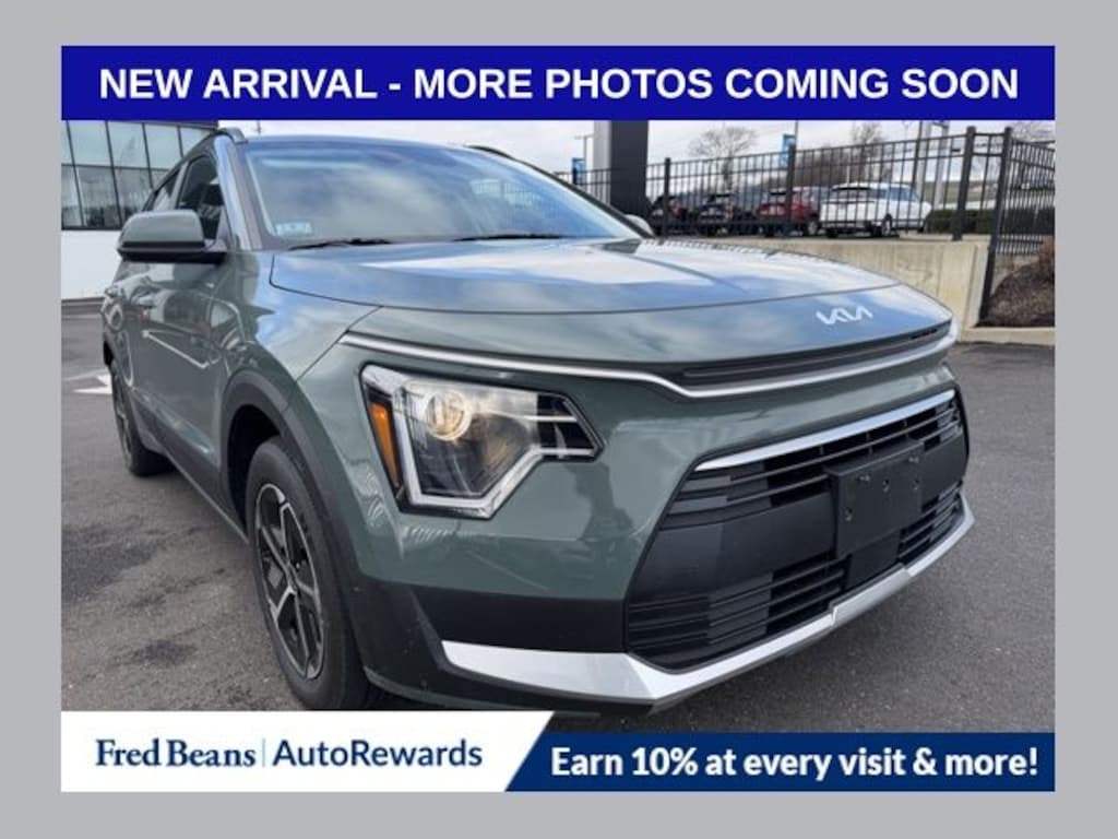 Used 2023 Kia Niro EX SUV