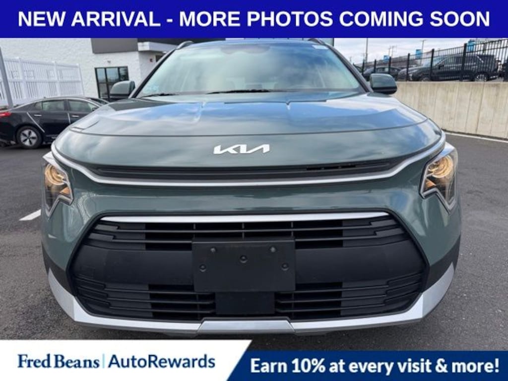 Used 2023 Kia Niro EX SUV