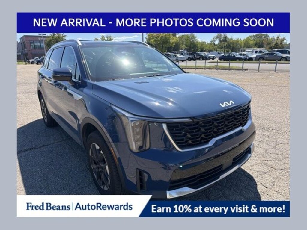 Certified 2025 Kia Sorento S SUV