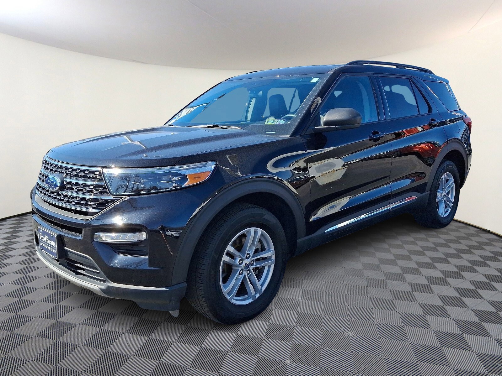 2022 Ford Explorer XLT photo 2