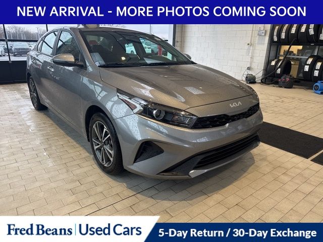 2023 Kia Forte LXS's photo