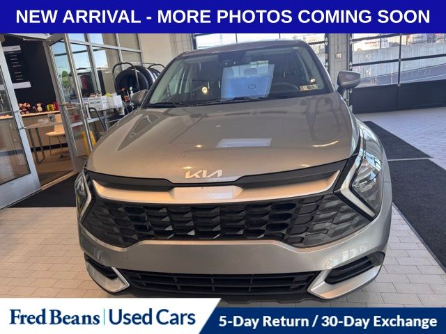 2023 Kia Sportage LX photo 2