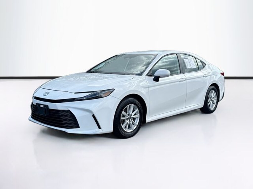 Used 2025 Toyota Camry SE Sedan