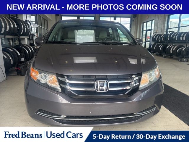 2016 Honda Odyssey EX photo 2