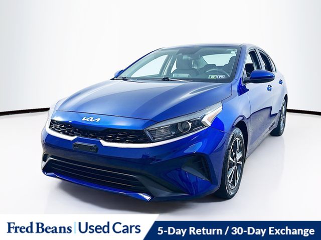 2023 Kia Forte LXS photo 3