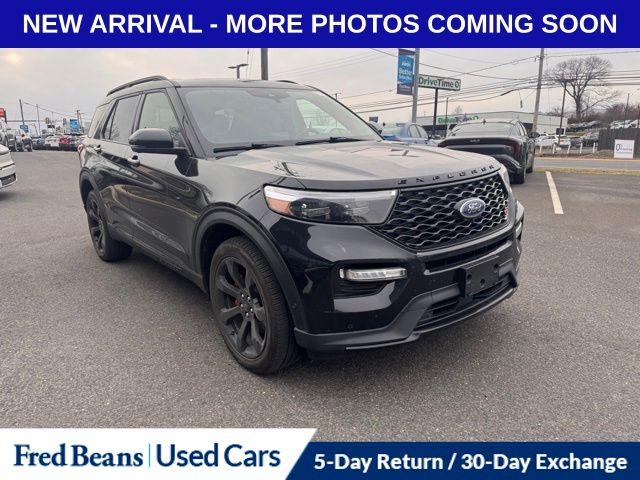2024 Ford Explorer ST's photo