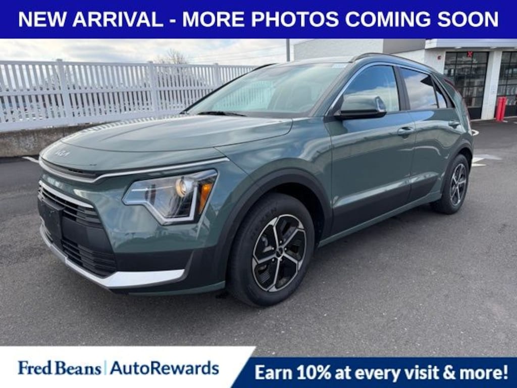 Used 2023 Kia Niro EX SUV