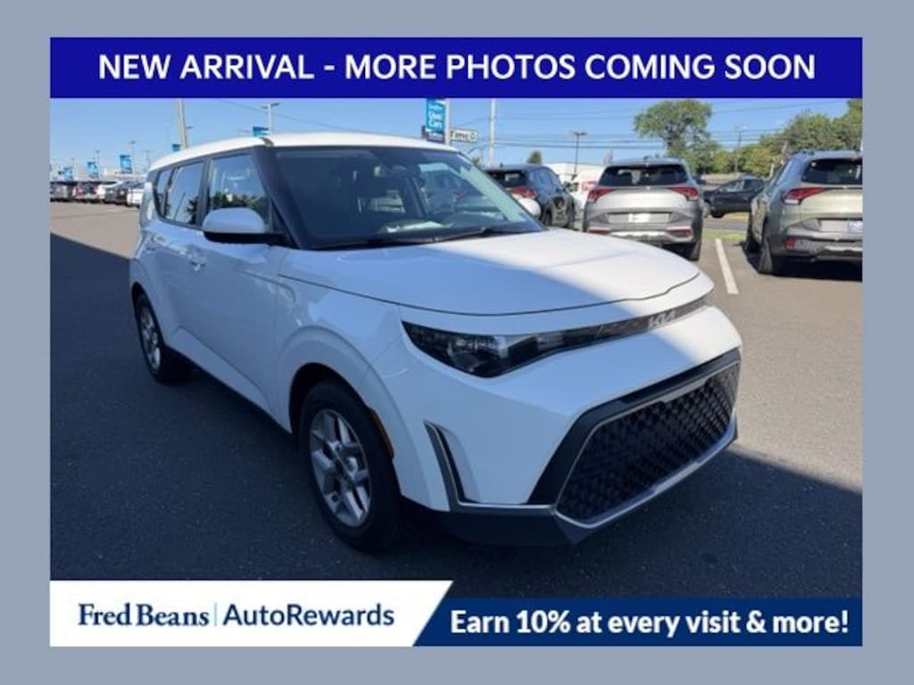 Certified 2025 Kia Soul LX Hatchback