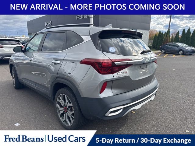 2023 Kia Seltos SX photo 2