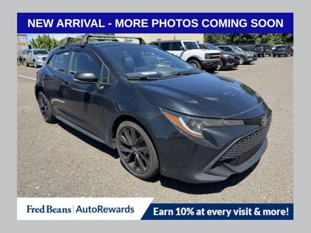 Used 2022 Toyota Corolla Hatchback SE Nightshade Edition Hatchback
