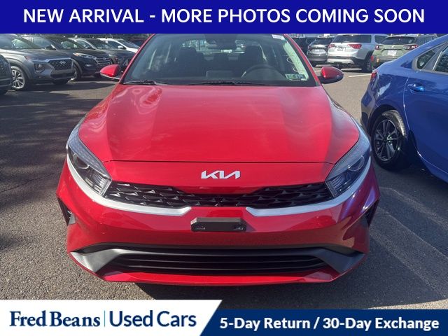 2023 Kia Forte LXS photo 2