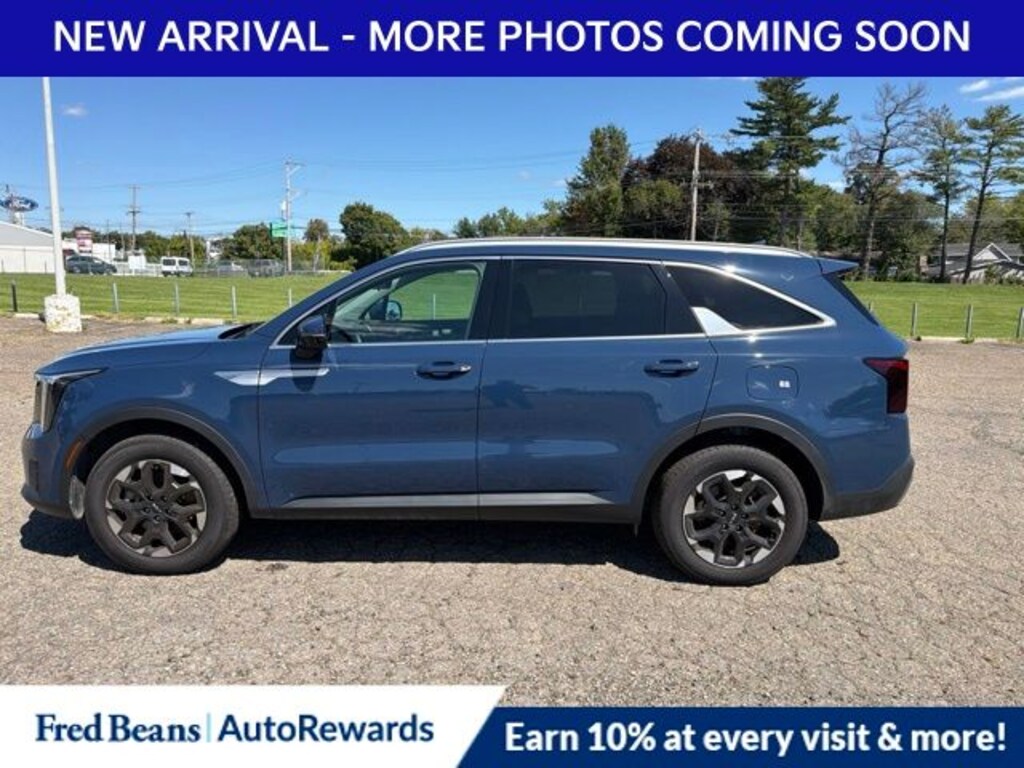 Certified 2025 Kia Sorento S SUV