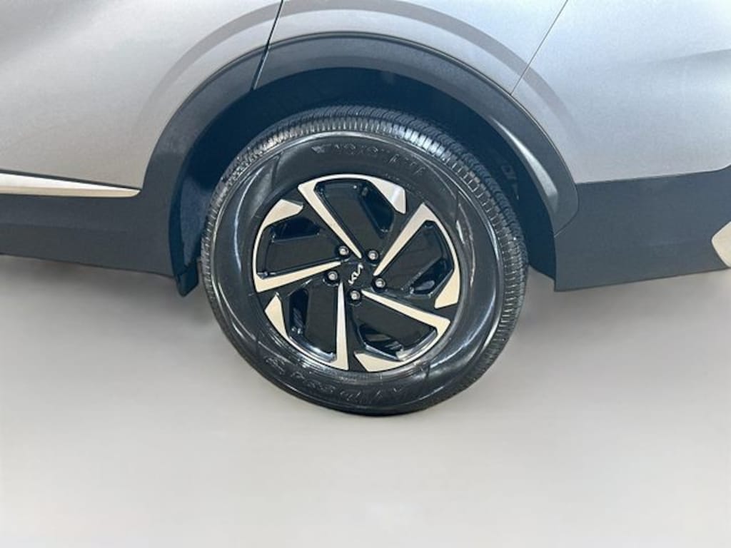 Certified 2023 Kia Sportage Hybrid LX SUV