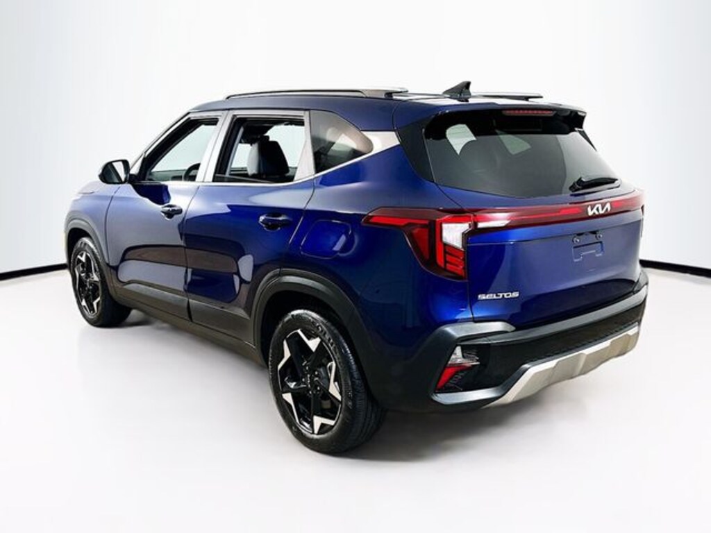 Used 2024 Kia Seltos EX SUV
