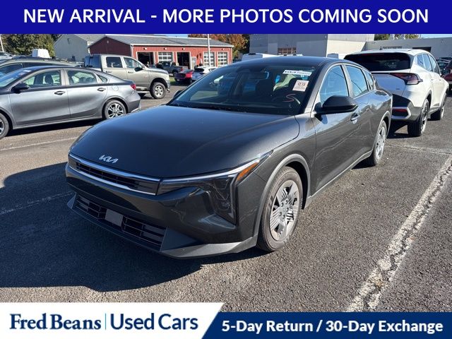2025 Kia K4 LX photo 3