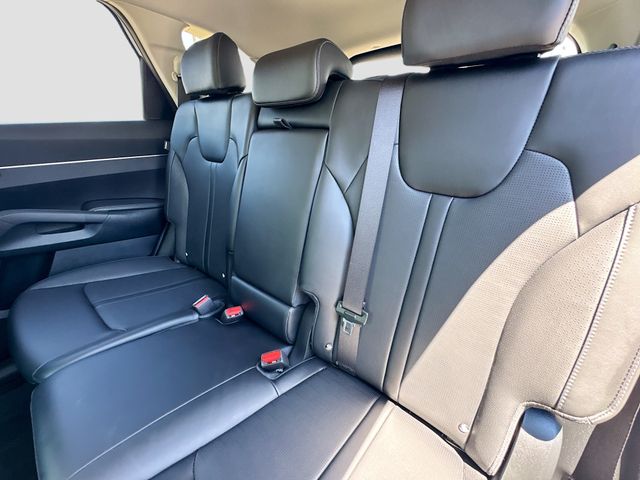 2025 Kia Sorento S - Photo 25