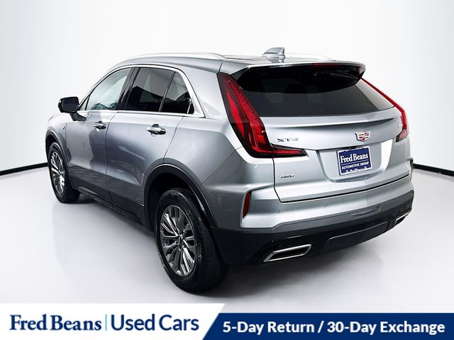 2025 Cadillac XT4 Premium Luxury photo 3