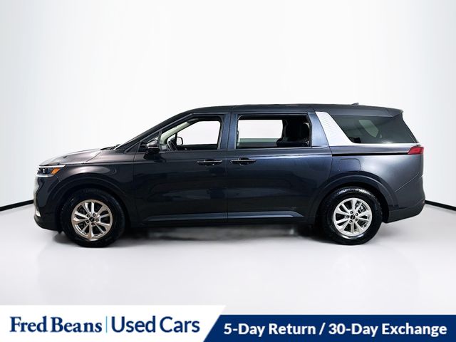 2023 Kia Carnival LX photo 4